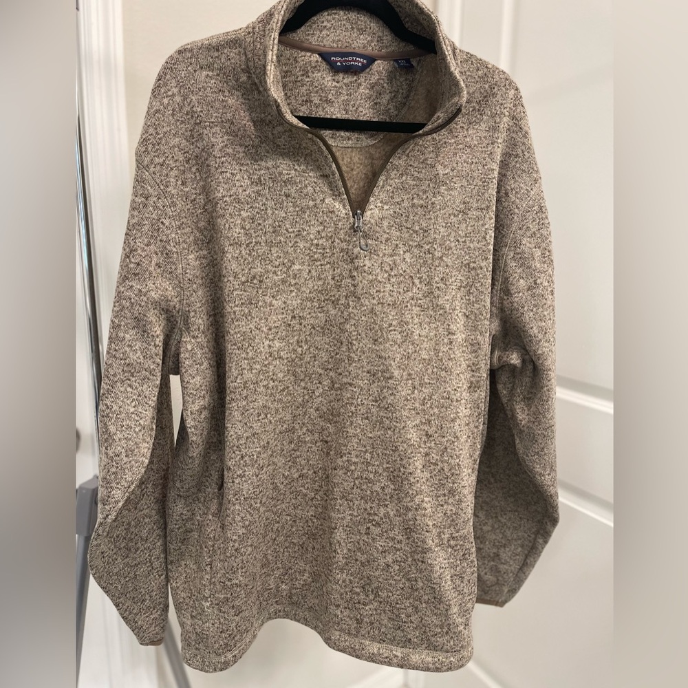 Roundtree & Yorke Men's Taupe Zip-Up Sweater